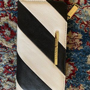 Steve Madden Leather Wallet